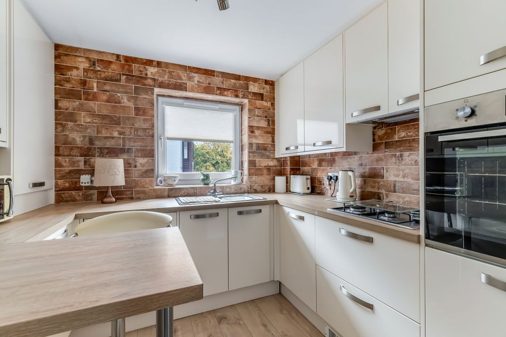 Property photo 2 of 18 Picture 2