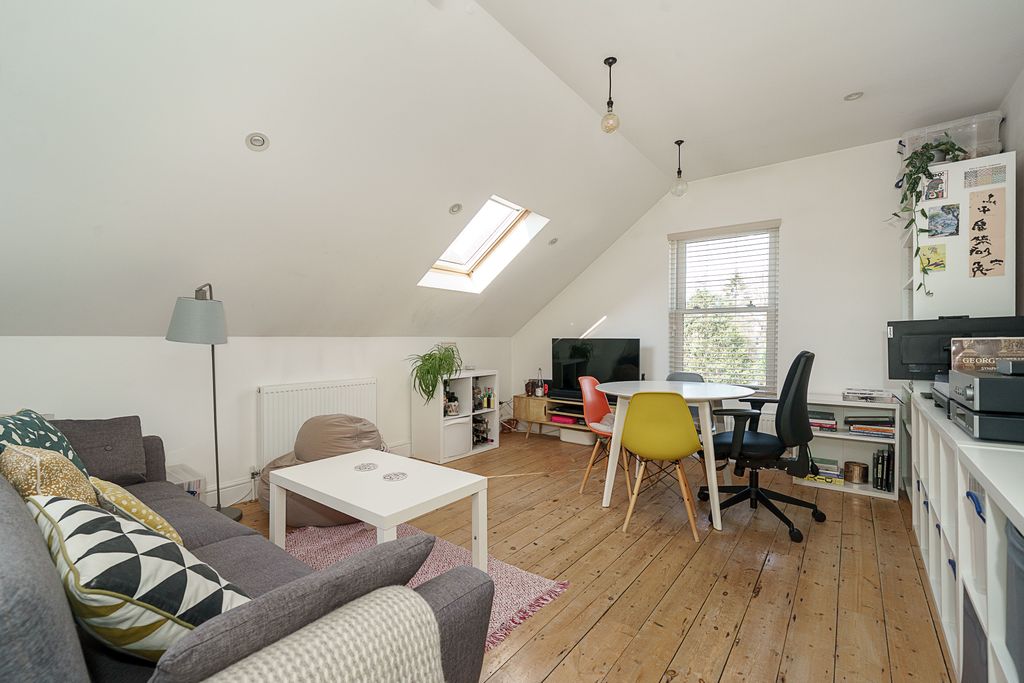 Property photo 2 of 8