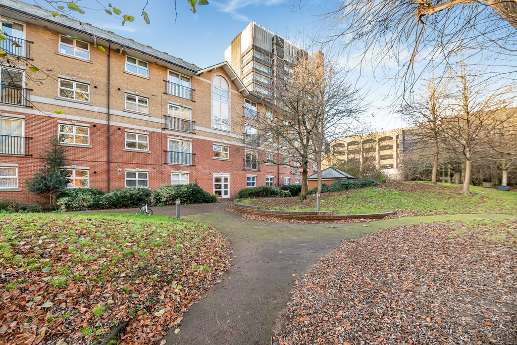 Property photo 1 of 12 7_70086