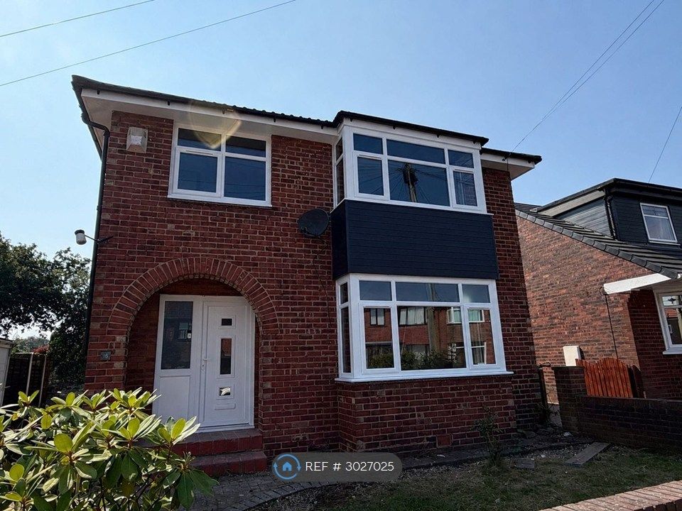 Property photo 2 of 12
