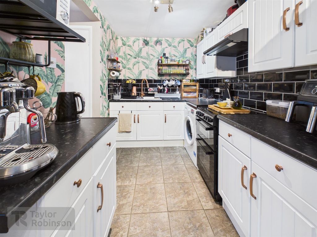 Property photo 3 of 10 Cam02600G0-Pr0747-Still014.Jpg