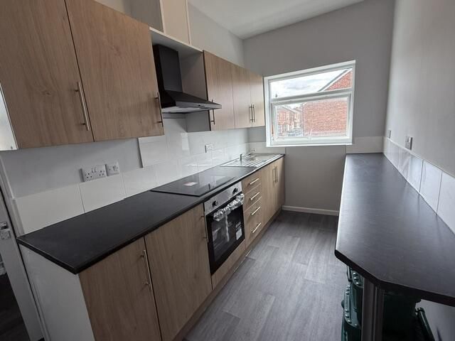 Property photo 2 of 8 Kitchen