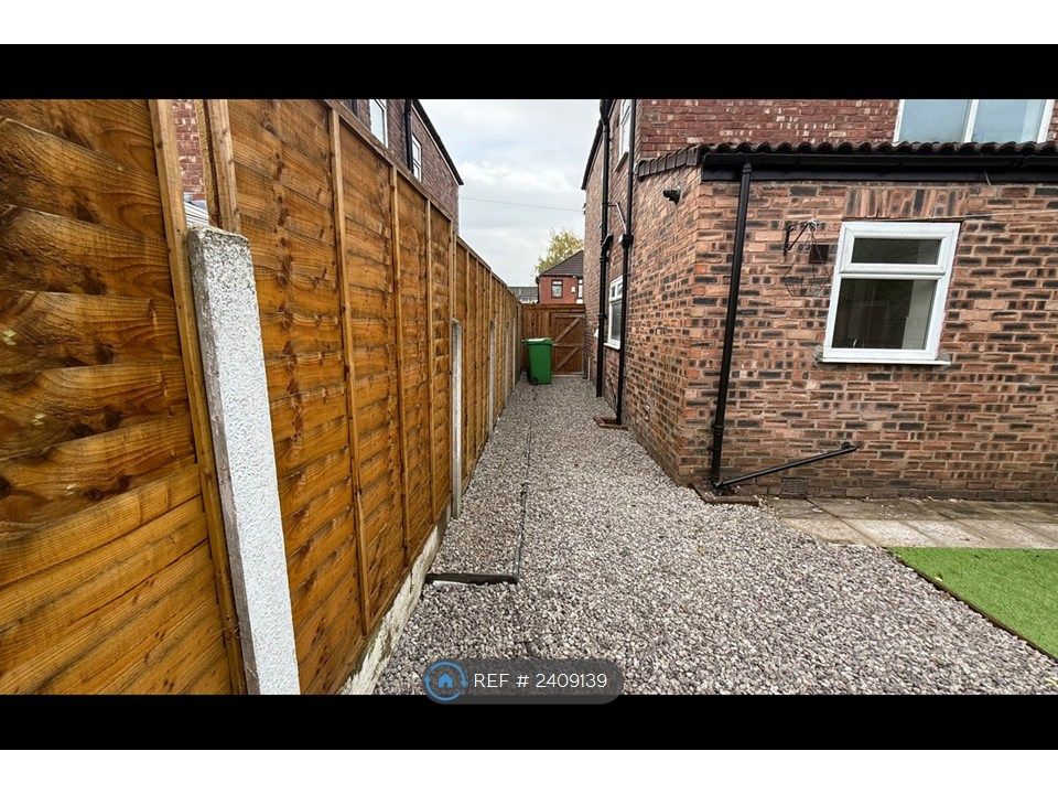 Property photo 2 of 25