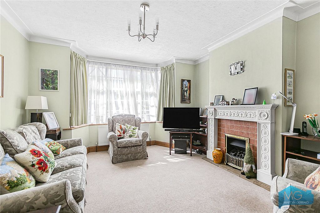 Property photo 3 of 16 Picture No. 02