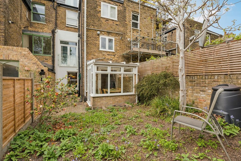 Property photo 3 of 9