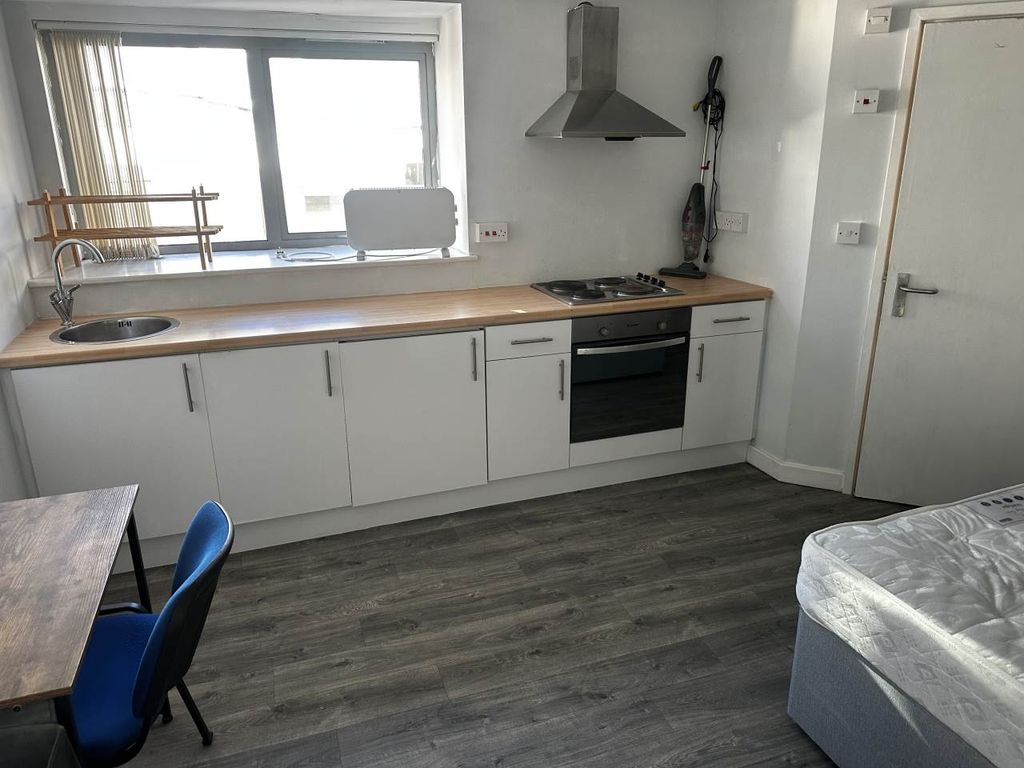 Property photo 1 of 12 Img_4227