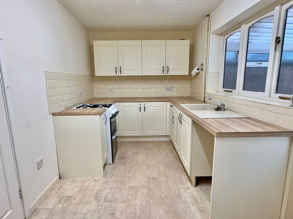 Property photo 3 of 9 Kitchen/Diner