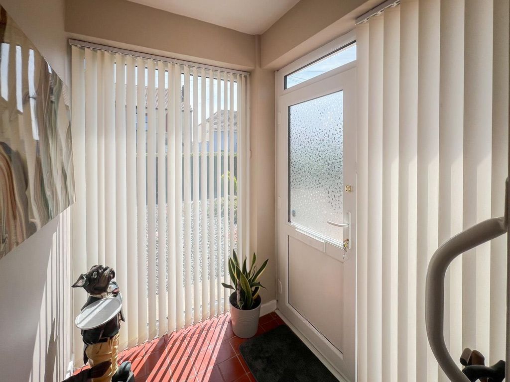 Property photo 3 of 25