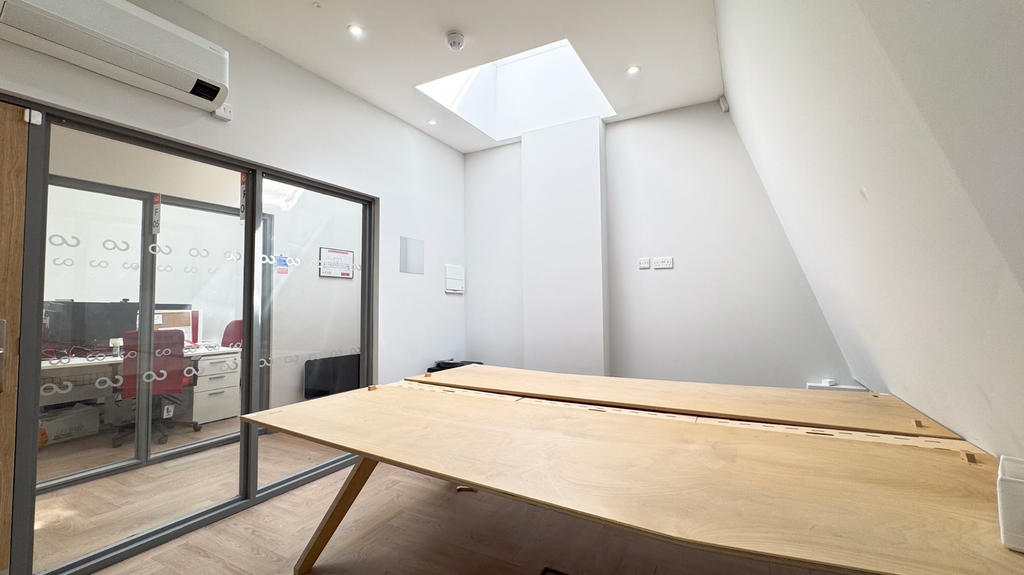 Property photo 1 of 4