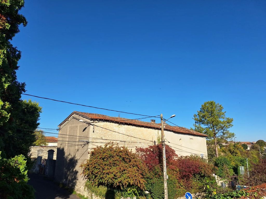 Property photo 2 of 11