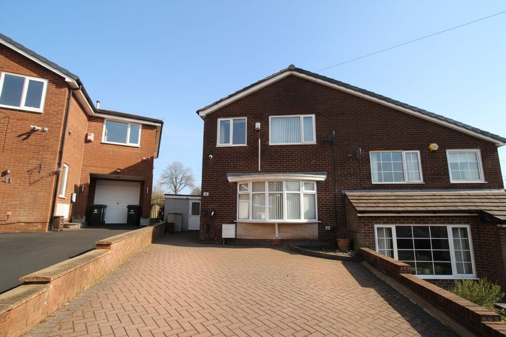 Property photo 1 of 34