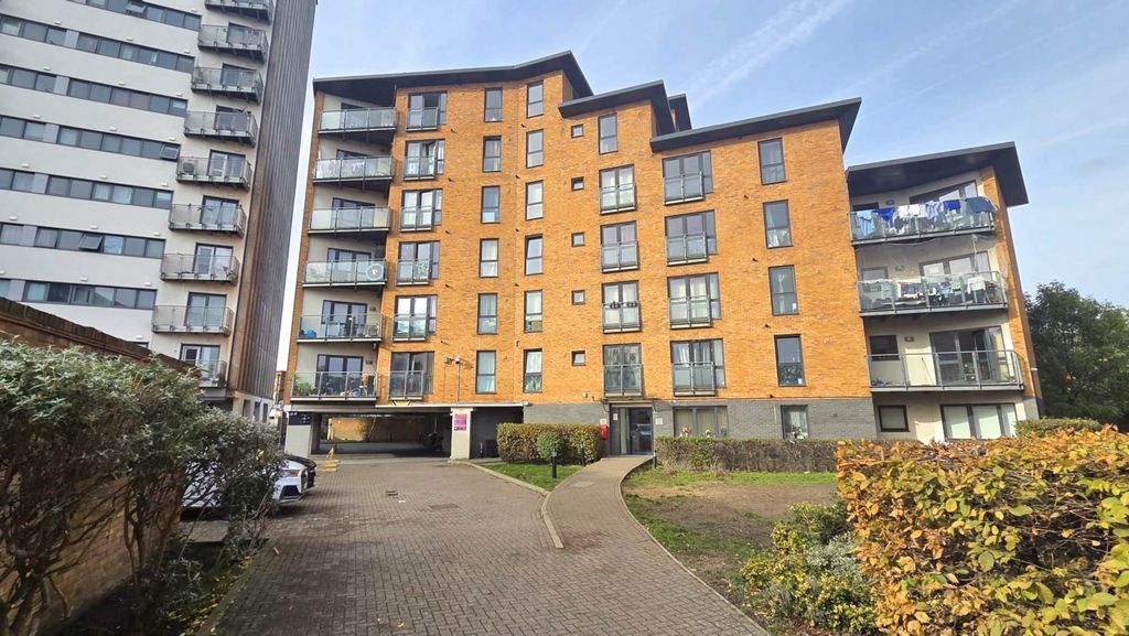 Property photo 1 of 20