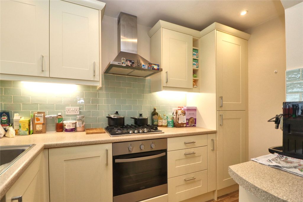 Property photo 2 of 8 Picture No. 04