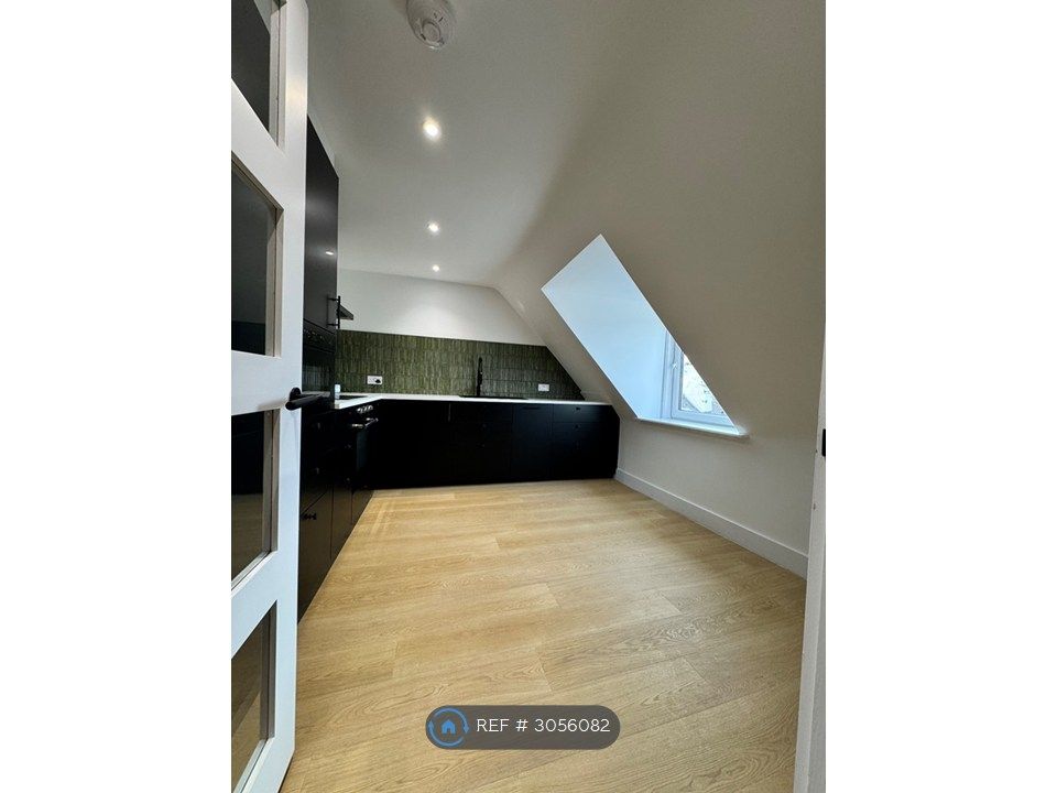 Property photo 1 of 18 Kitchen