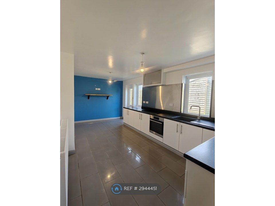 Property photo 1 of 26 Kitchen