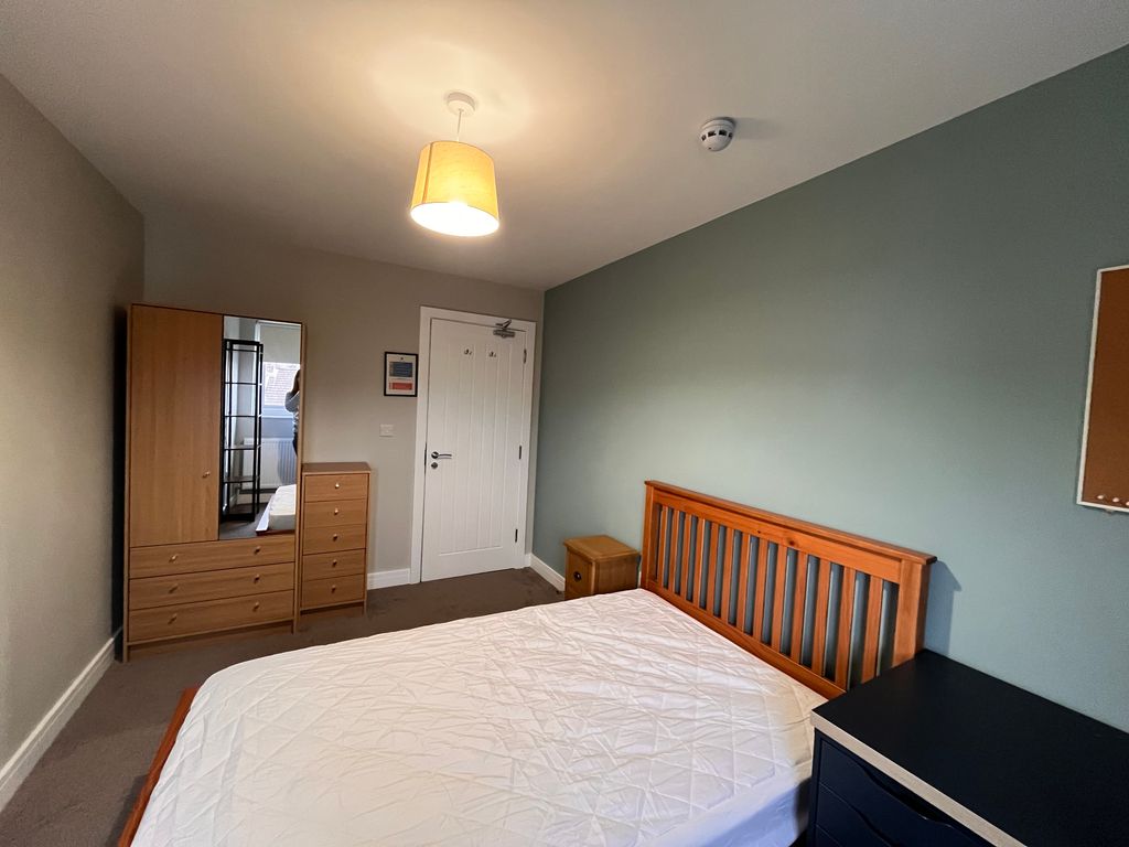 Property photo 2 of 7 1