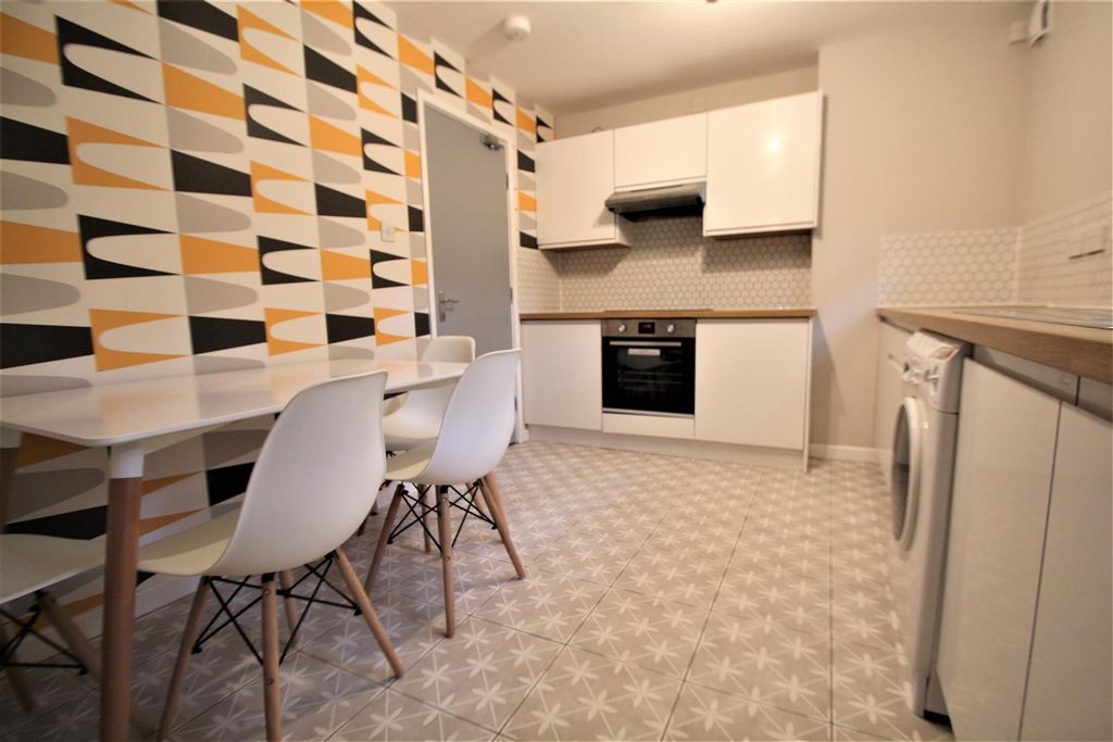 Property photo 3 of 7 Property Photo