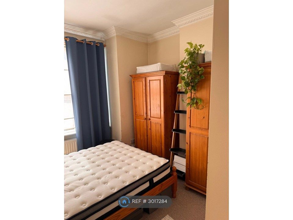 Property photo 1 of 4