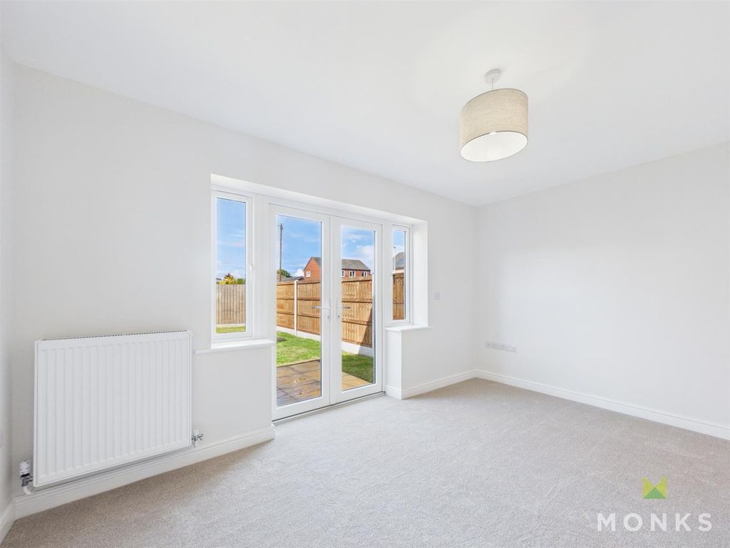 Property photo 2 of 11 Cam01348G0-Pr0740-Still014.Jpg
