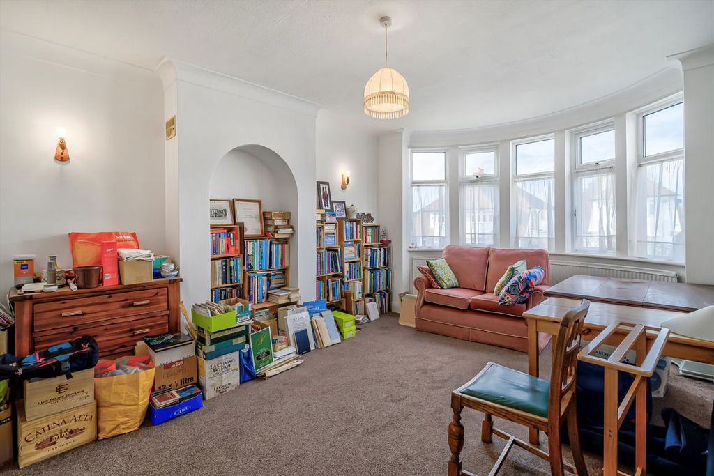 Property photo 2 of 4