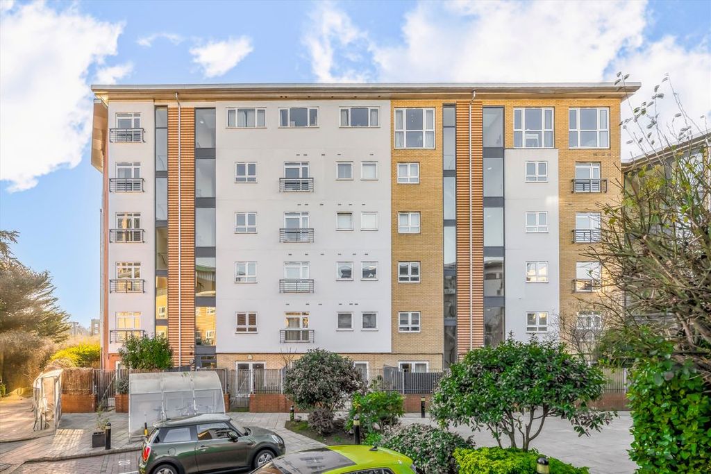 Property photo 1 of 10