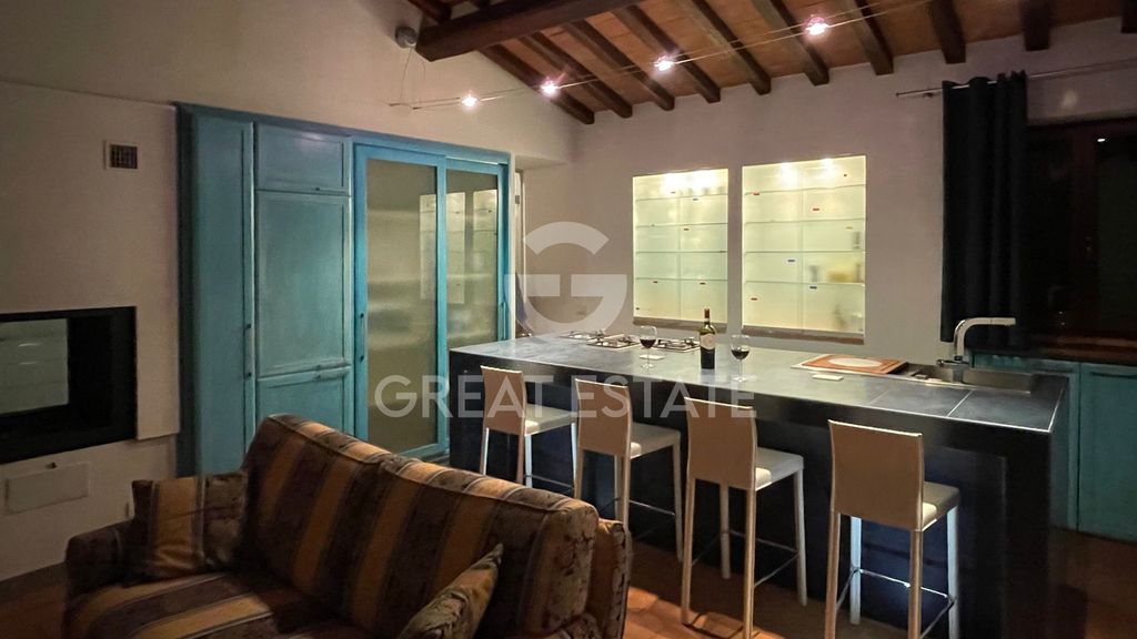 Property photo 2 of 19 Interiors