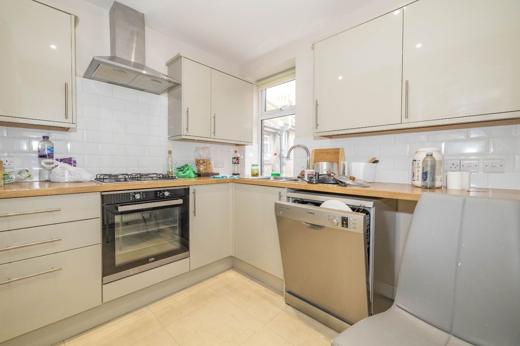 Property photo 3 of 9 Picture 3