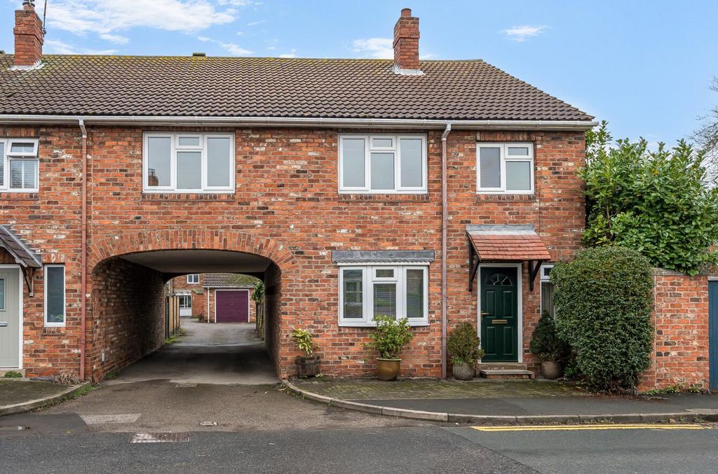 Property photo 1 of 23