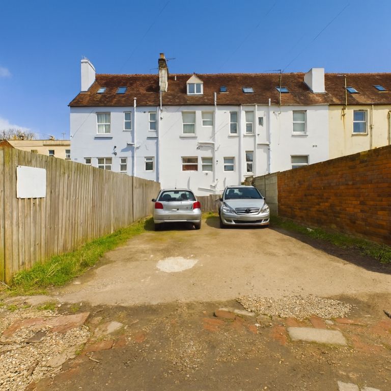 Property photo 2 of 7 7896Df7d-0A4E-45Dd-9385-51B66d83Ef4c