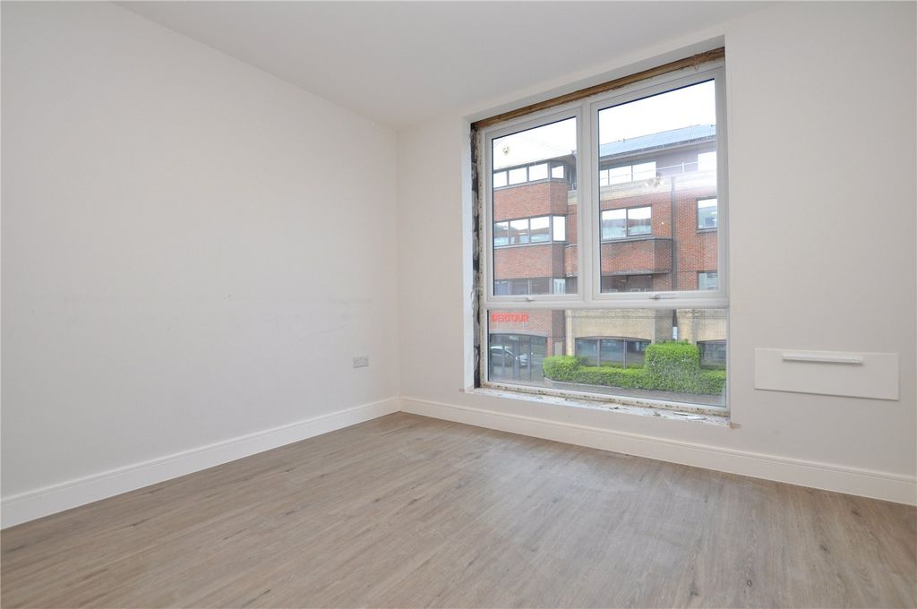 Property photo 3 of 5 Picture No. 04