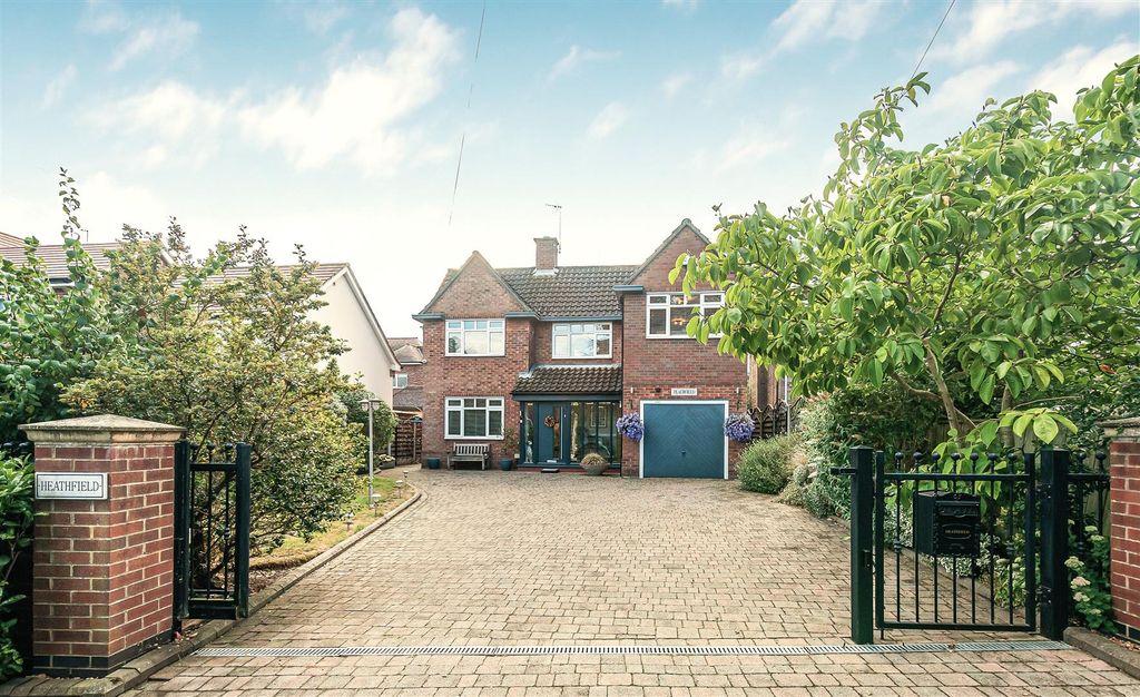Property photo 1 of 29 Heathfield - Main Front Gates Open - Use.Jpg