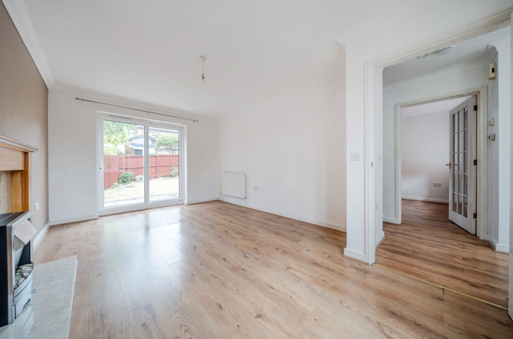 Property photo 3 of 22 16-6A71Eb8700453-1501219-19Fccff0Ddf44-17-16