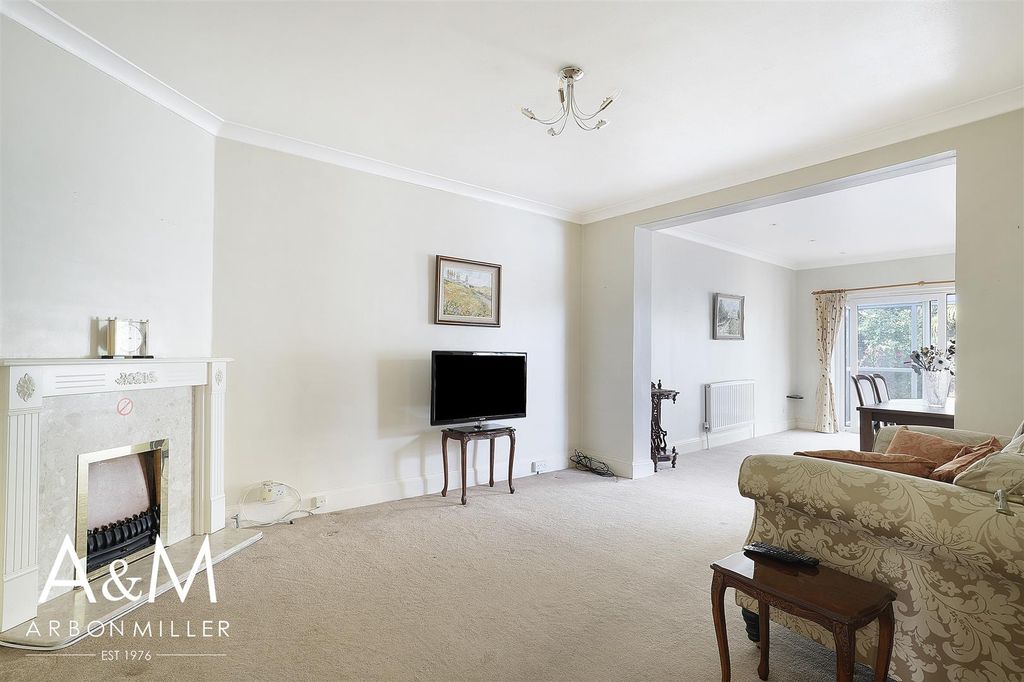Property photo 3 of 20 Img_2156.Jpg
