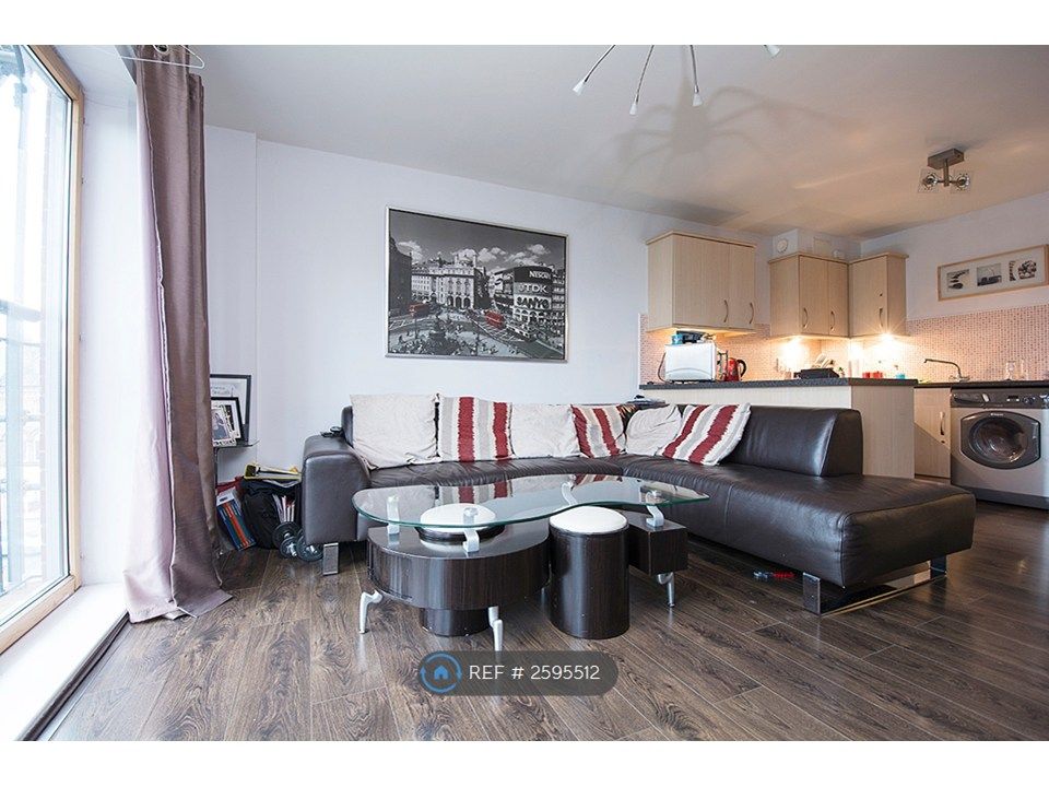 Property photo 1 of 8 Living Room