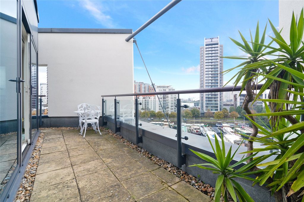 Property photo 2 of 8 Private Balcony