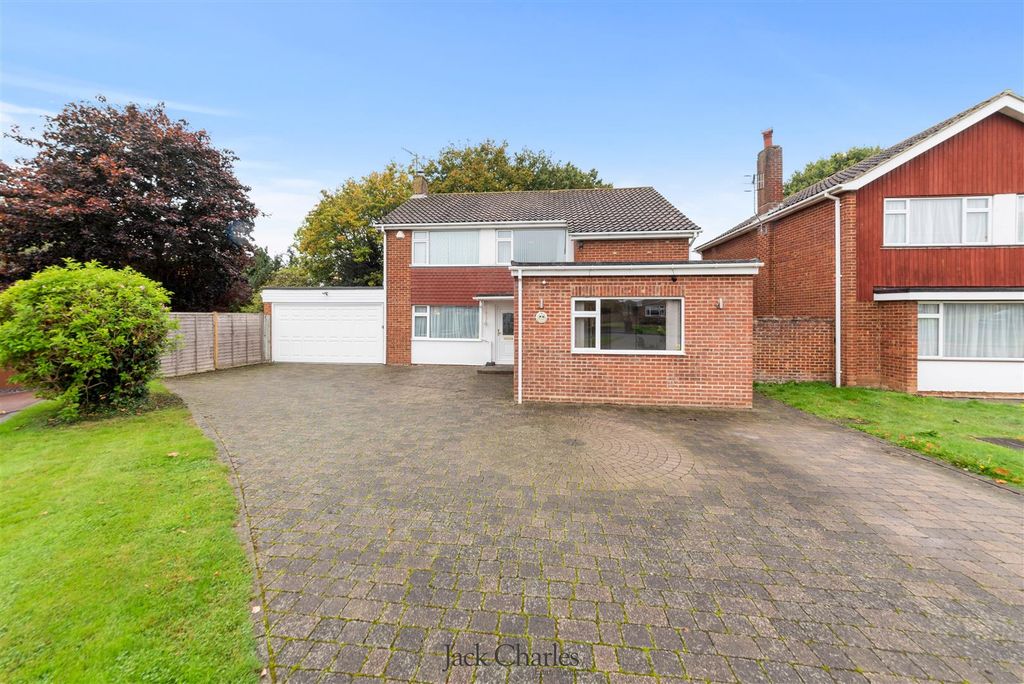 Property photo 1 of 27 9 Correnden Road_-44.Jpg