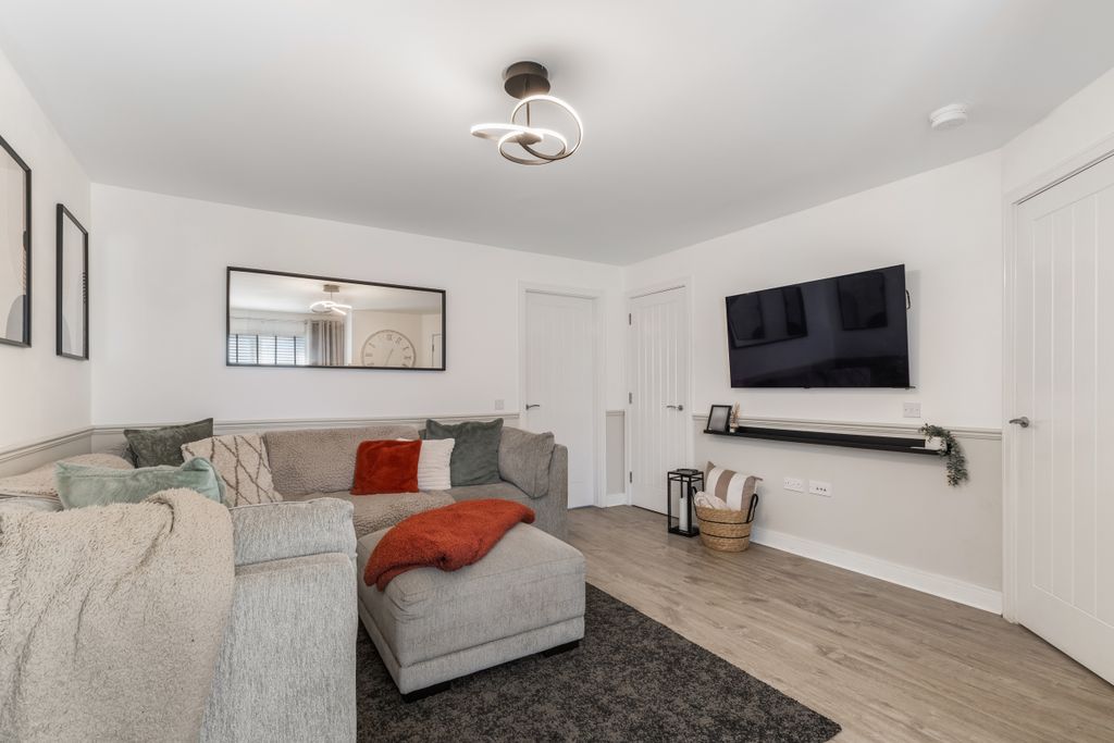 Property photo 3 of 22