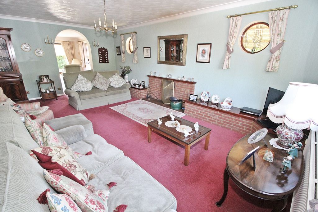 Property photo 2 of 18 4339034