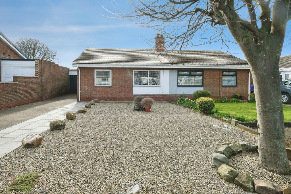 Property photo 1 of 16 Photo 12