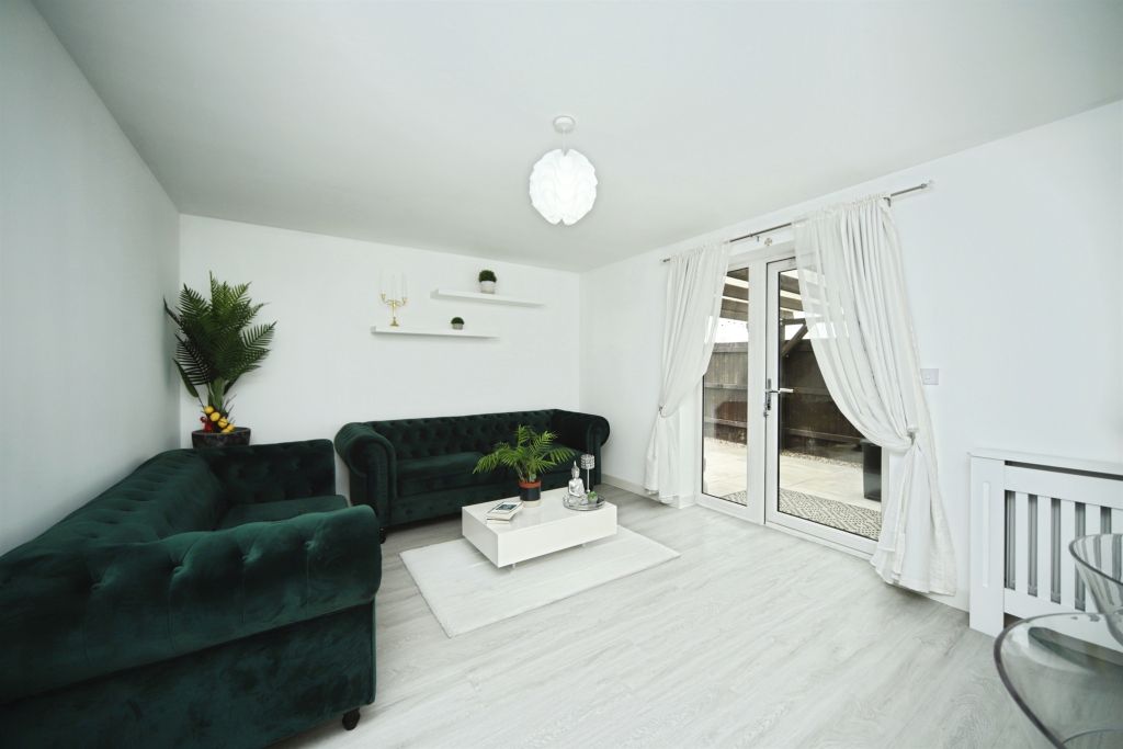 Property photo 3 of 19