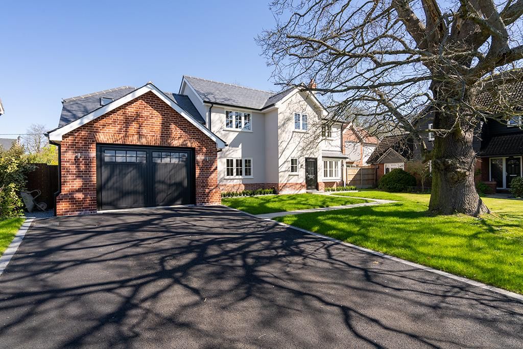 Property photo 1 of 28 Garage