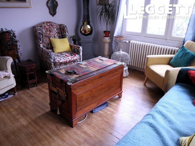 Property photo 3 of 10