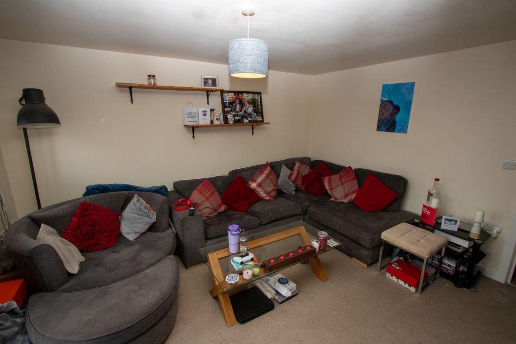 Property photo 3 of 16