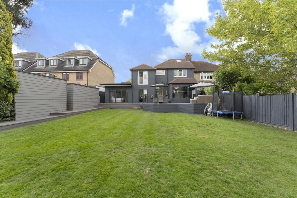 Property photo 3 of 23 Picture No. 31