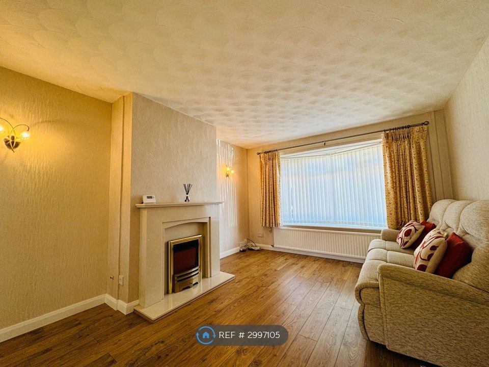 Property photo 3 of 23