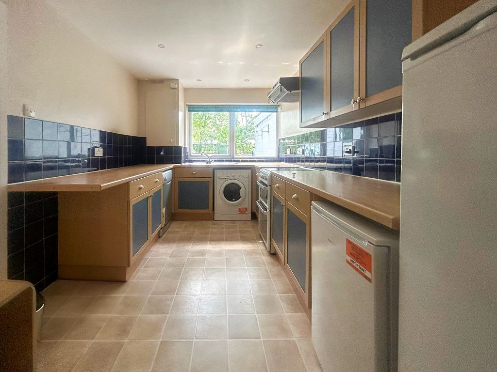 Property photo 2 of 22 Kitchen