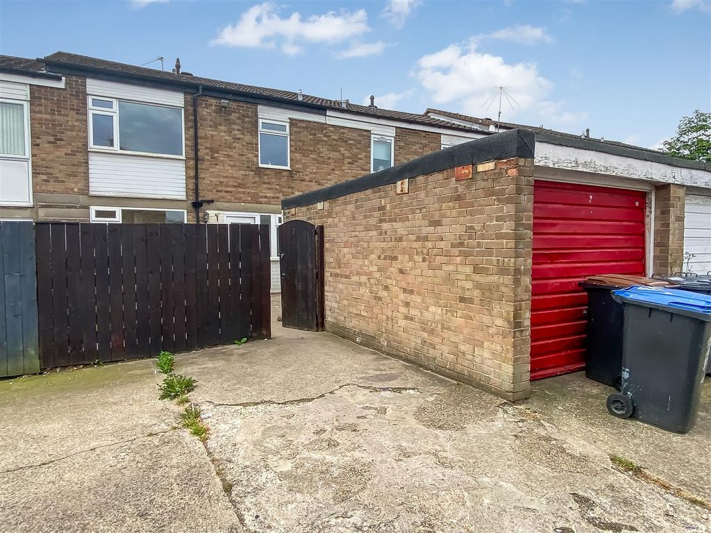 Property photo 1 of 10 External