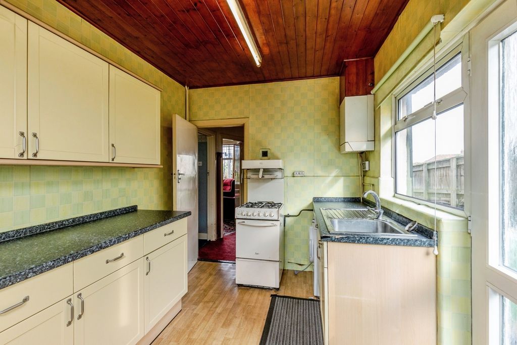 Property photo 3 of 17 Photo