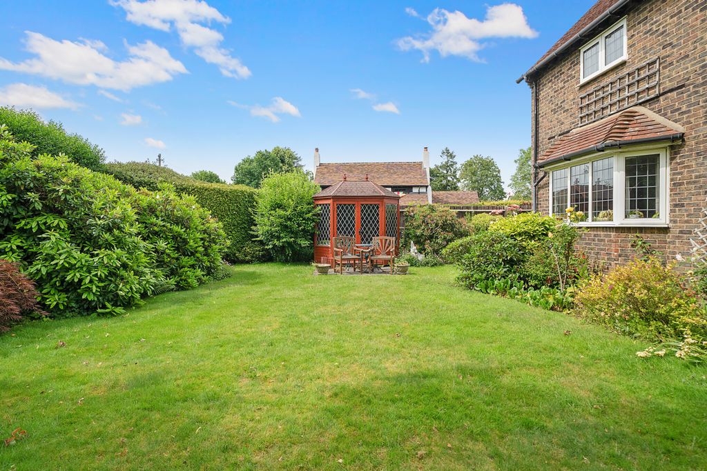 Property photo 2 of 15 Picture No. 27