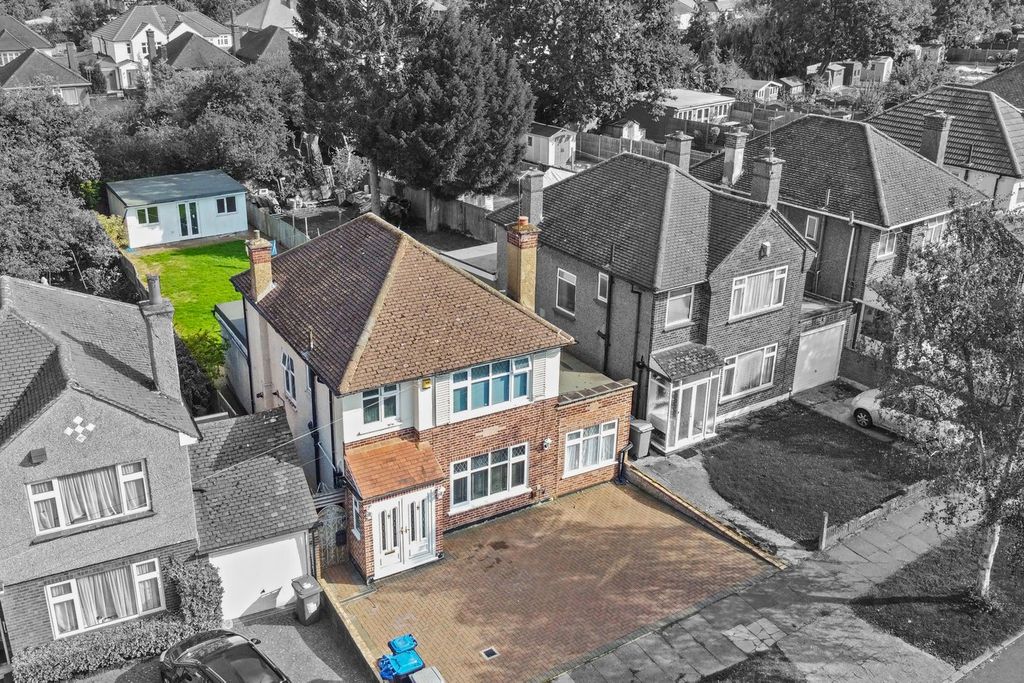 Property photo 1 of 27